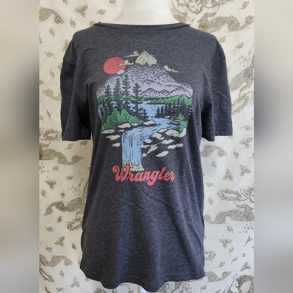 Wrangler Graphic Tee with Nature Print S - Picture 1 of 4